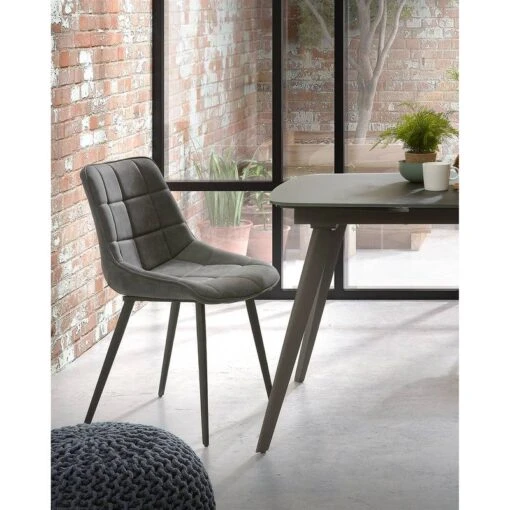 Chaises Capitonnées Kellia (lot De 2) -Mobilier De Maison 1000216184 200623 13455800175 MOOD DETAILS P000000001000216184 mood