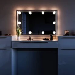 Coiffeuse Lilli Blanc LED -Mobilier De Maison d3adf4f2ea444257a64730563ac8897e